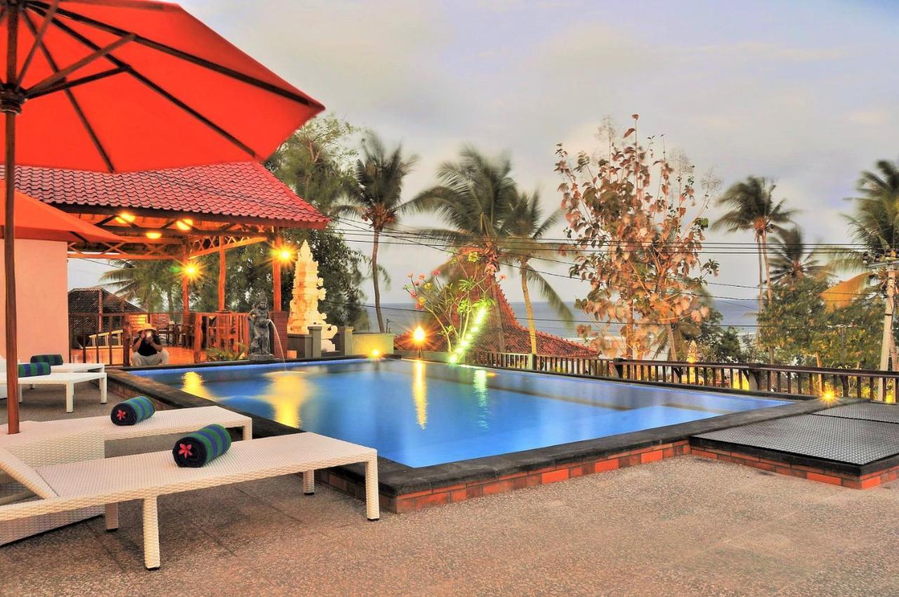 Surya Chandra Beach Bungalow Batununggul Kültér fotó