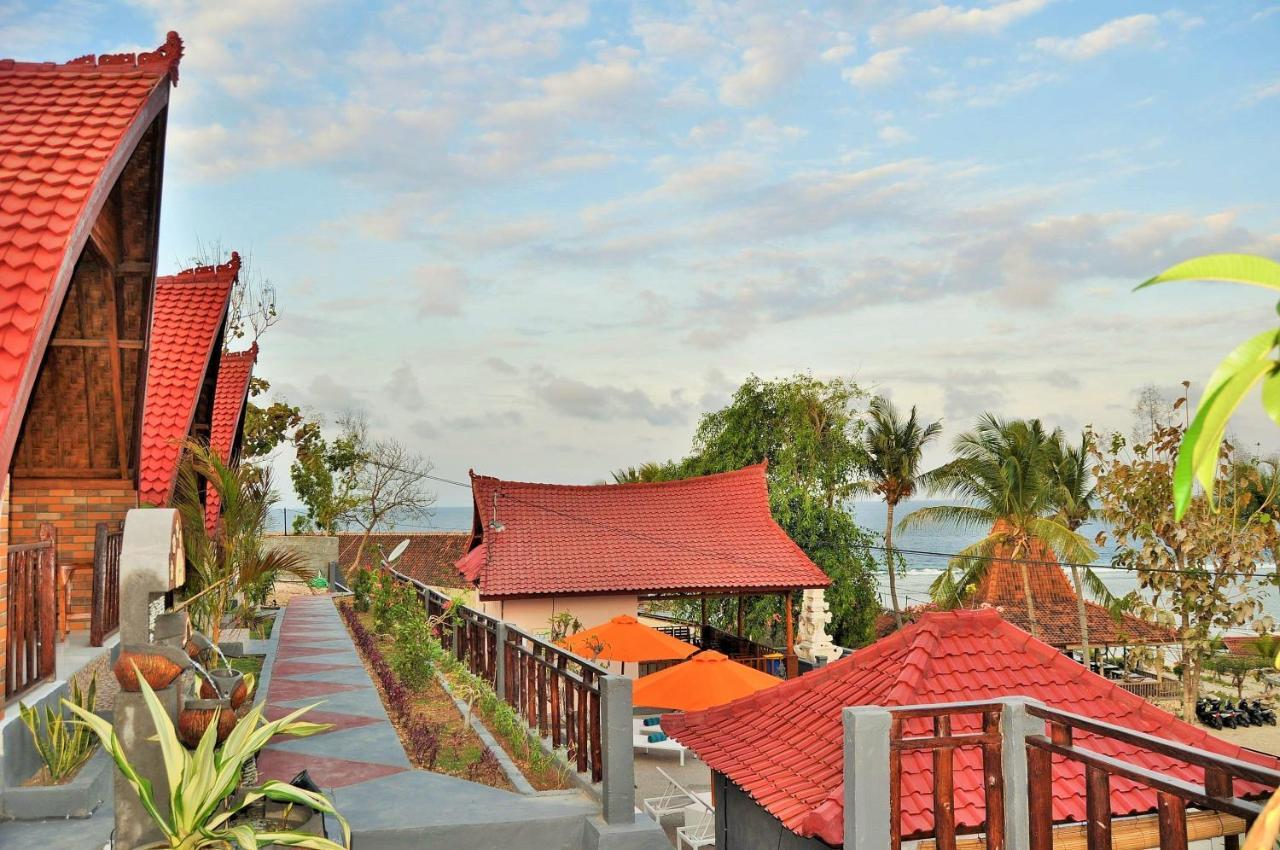 Surya Chandra Beach Bungalow Batununggul Kültér fotó