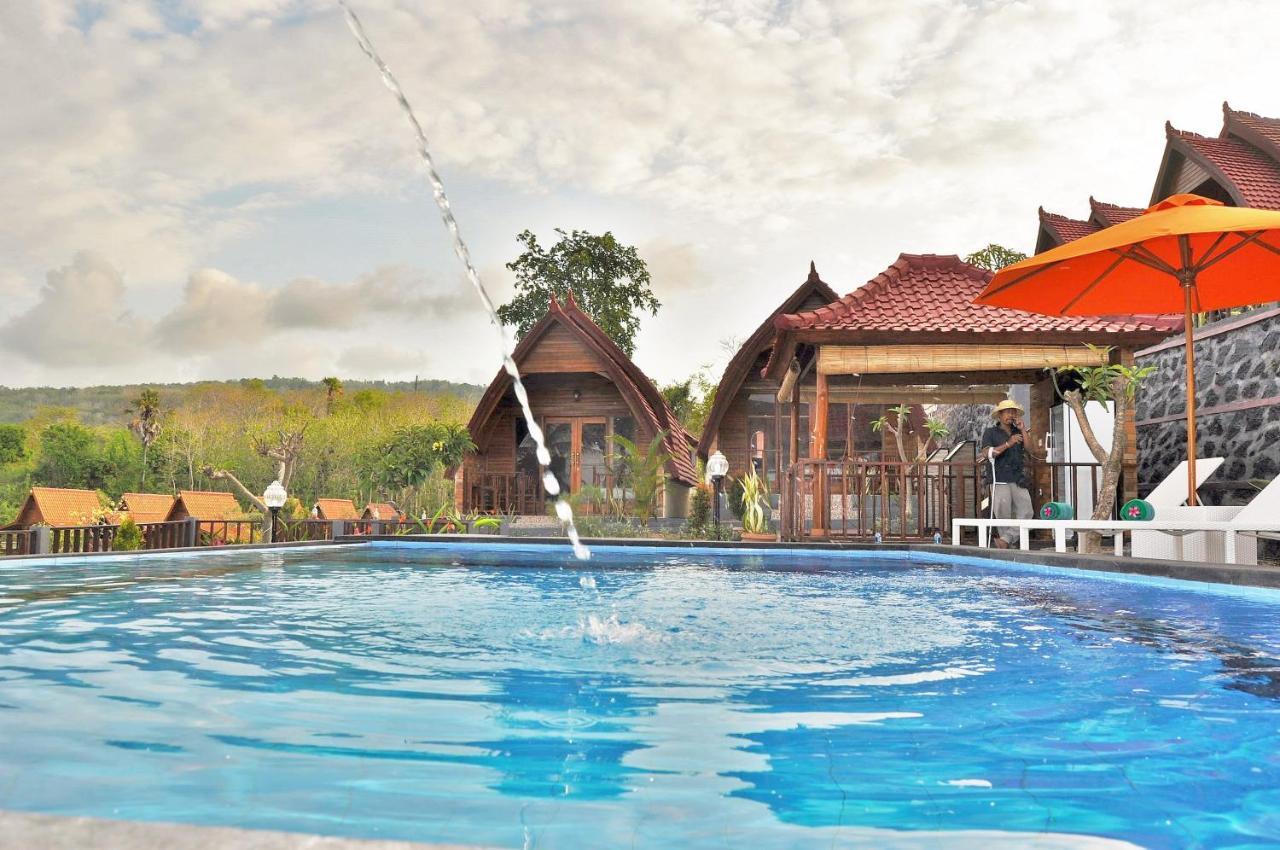Surya Chandra Beach Bungalow Batununggul Kültér fotó