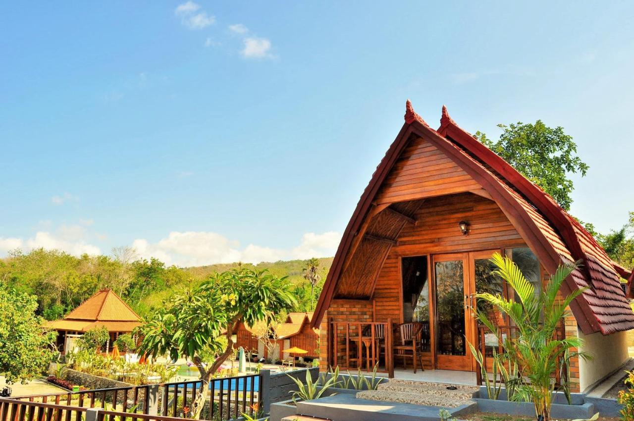 Surya Chandra Beach Bungalow Batununggul Kültér fotó