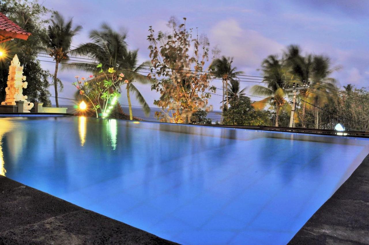 Surya Chandra Beach Bungalow Batununggul Kültér fotó