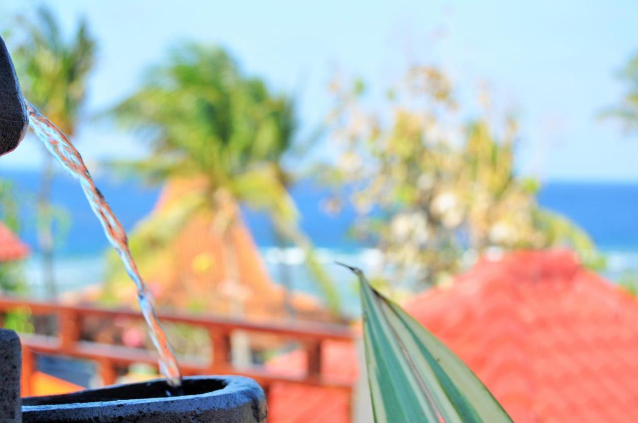 Surya Chandra Beach Bungalow Batununggul Kültér fotó