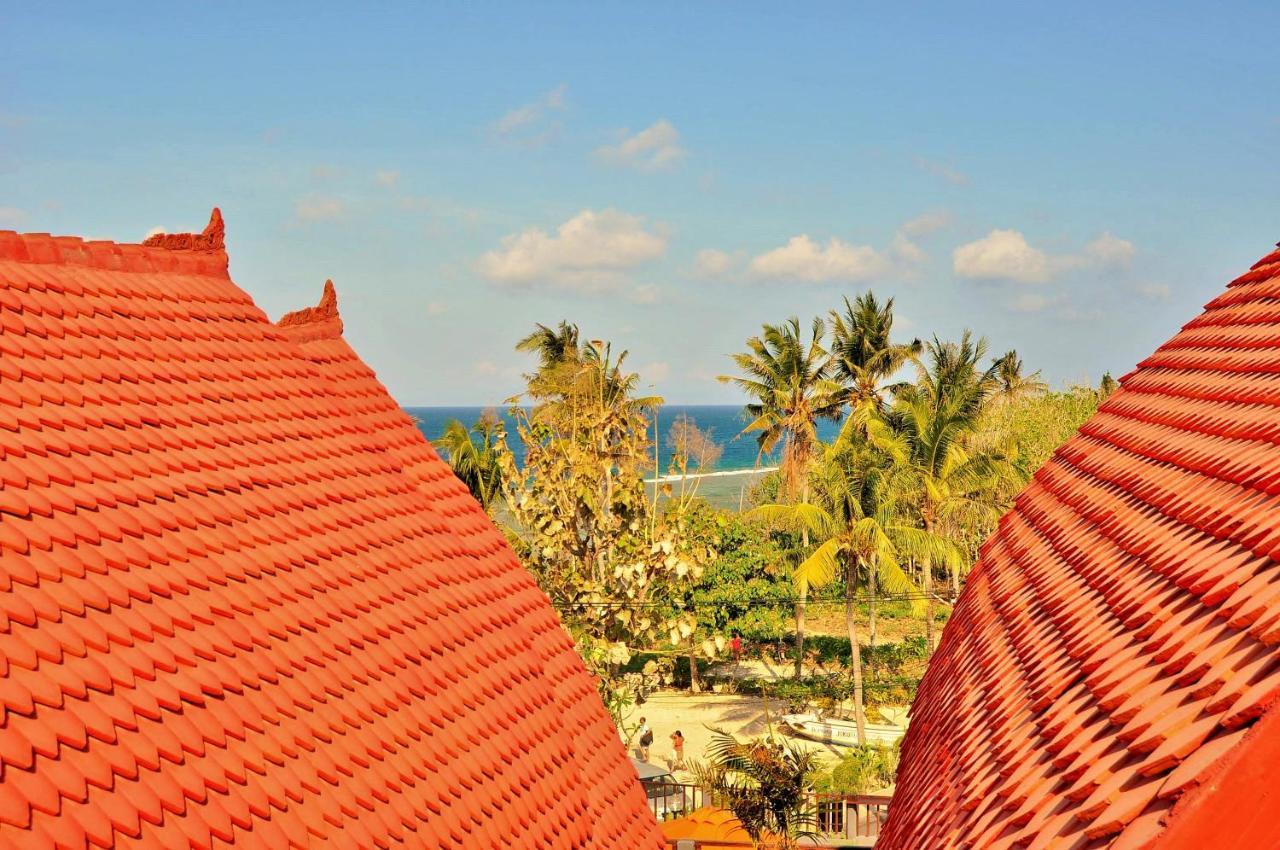 Surya Chandra Beach Bungalow Batununggul Kültér fotó