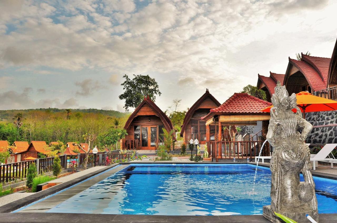 Surya Chandra Beach Bungalow Batununggul Kültér fotó