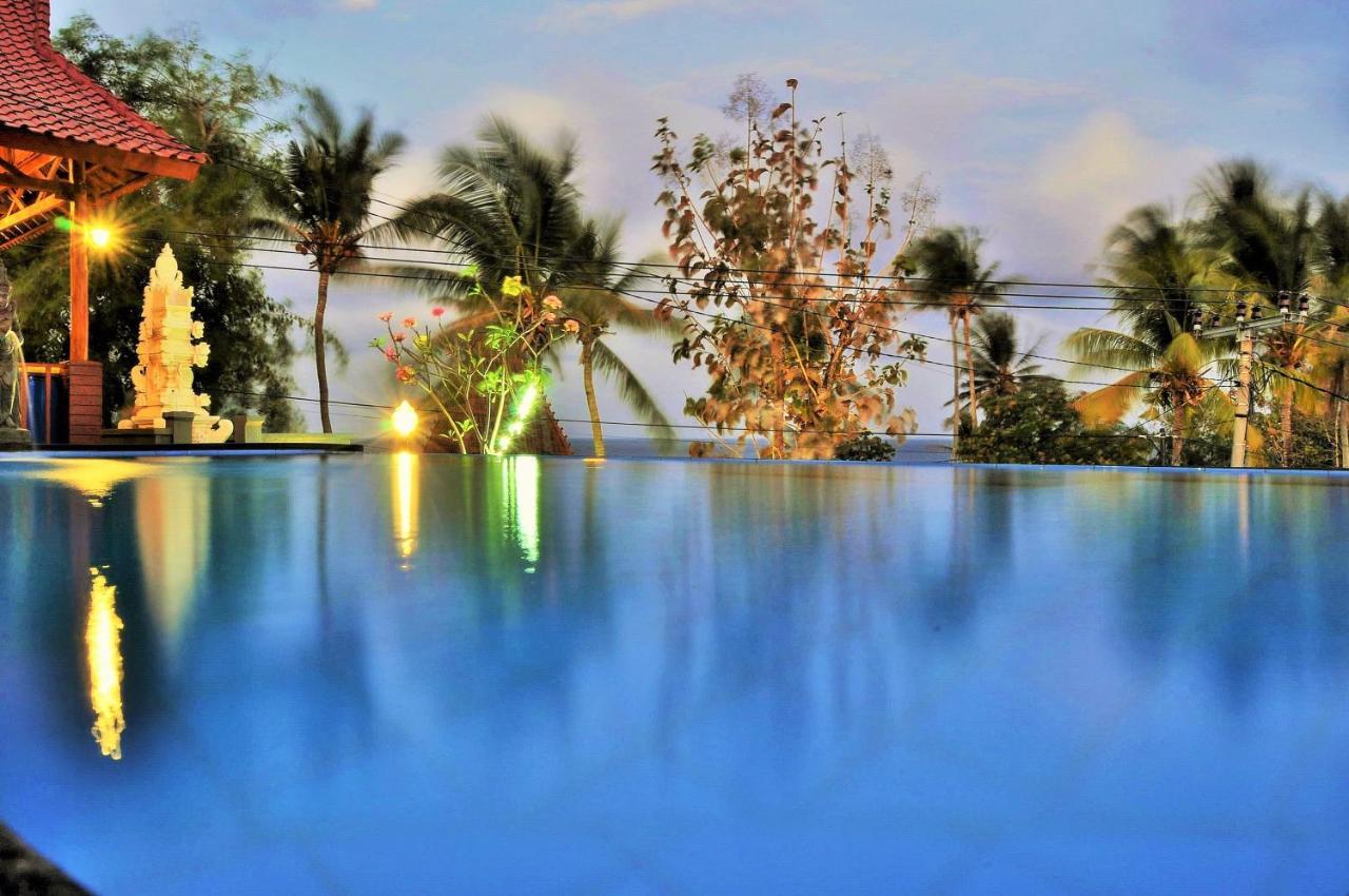 Surya Chandra Beach Bungalow Batununggul Kültér fotó