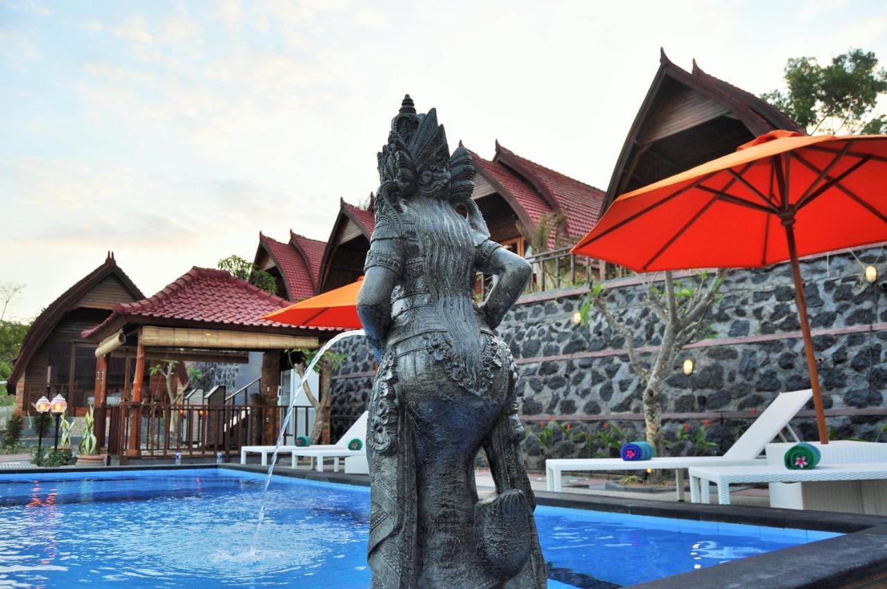 Surya Chandra Beach Bungalow Batununggul Kültér fotó