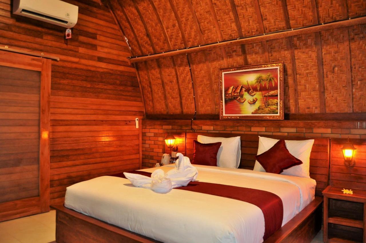 Surya Chandra Beach Bungalow Batununggul Kültér fotó