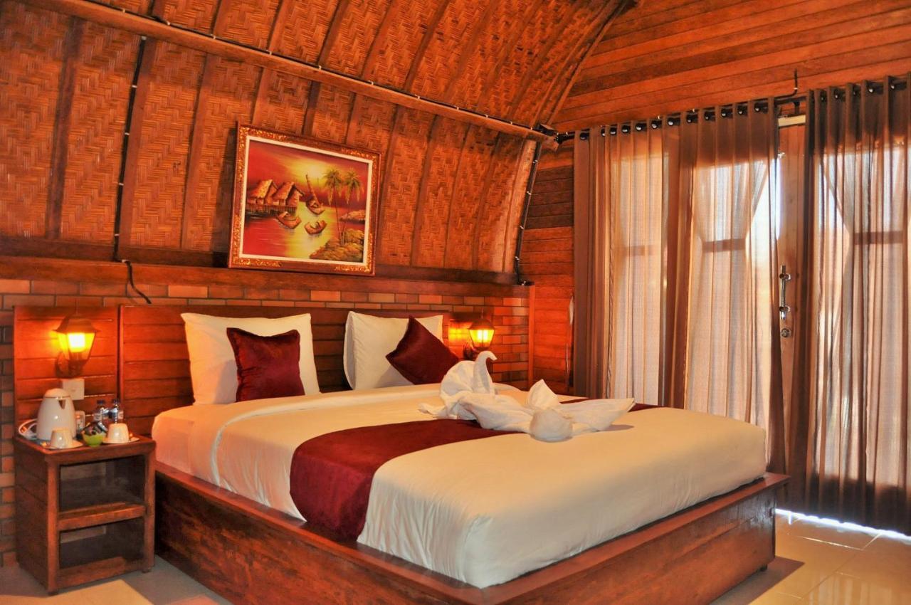 Surya Chandra Beach Bungalow Batununggul Kültér fotó